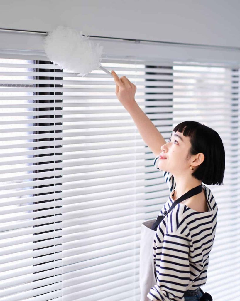 部屋が暗い・ジメジメする…梅雨前に始める“明るく涼しい”模様替え3ステップ
