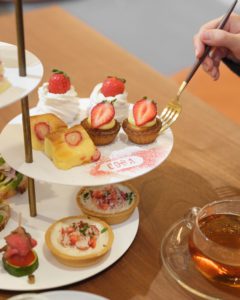 冬のアフターヌーンティー｜1月8日（木）スタート〜CO-BAが提案する、甘酸っぱい赤い果実「イチゴ」スイーツ