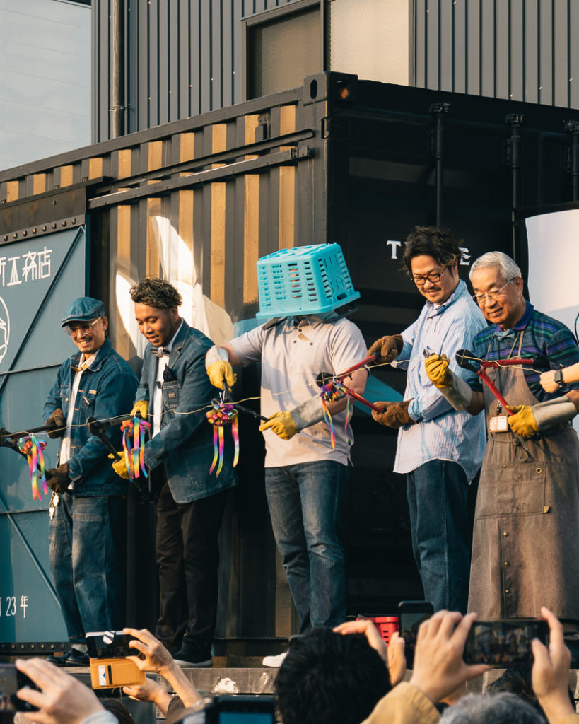 ネジをつくる町工場から世界へ。友安製作所が広げ続ける「ものづくり」の境界線